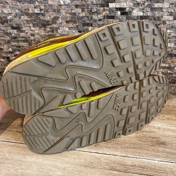 2007 OG Nike Air Max 90 Premium QS UMBER VOLT  12 - Picture 6 of 11